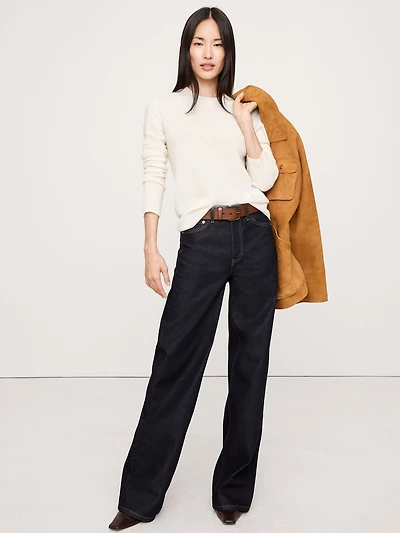 Lightweight Cashmere Crew-Neck Sweater