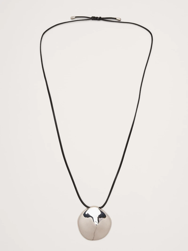O-Ring Sculpted Medallion Necklace