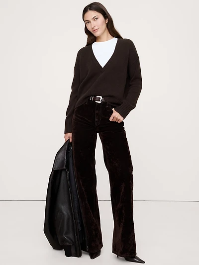 Lightweight Cashmere Low V-Neck Sweater