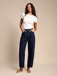 MID-RISE BARREL ANKLE JEAN