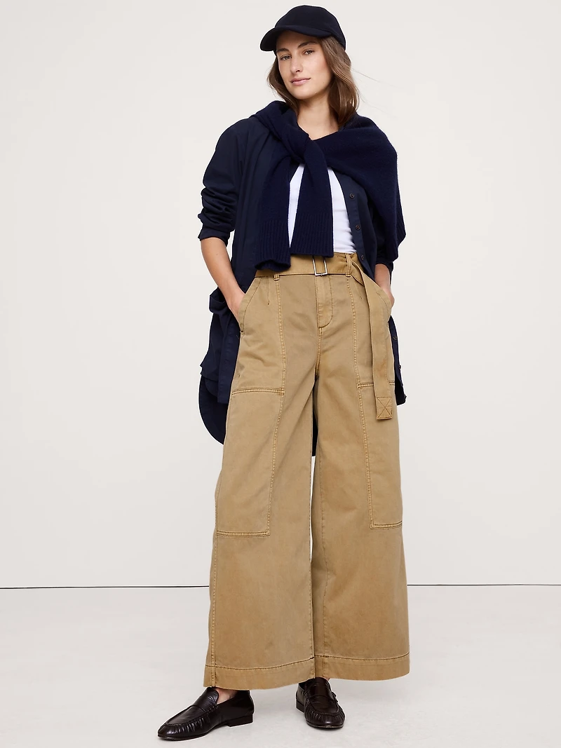 HIGH-RISE WIDE-LEG UTILITY CROP PANT
