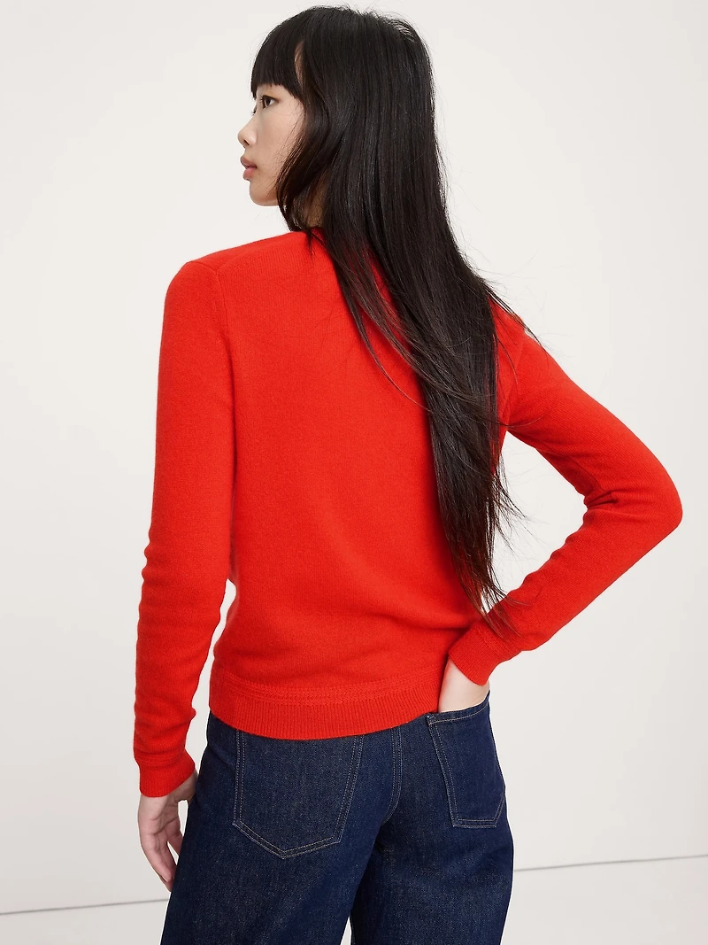Lightweight Cashmere V-Neck Sweater