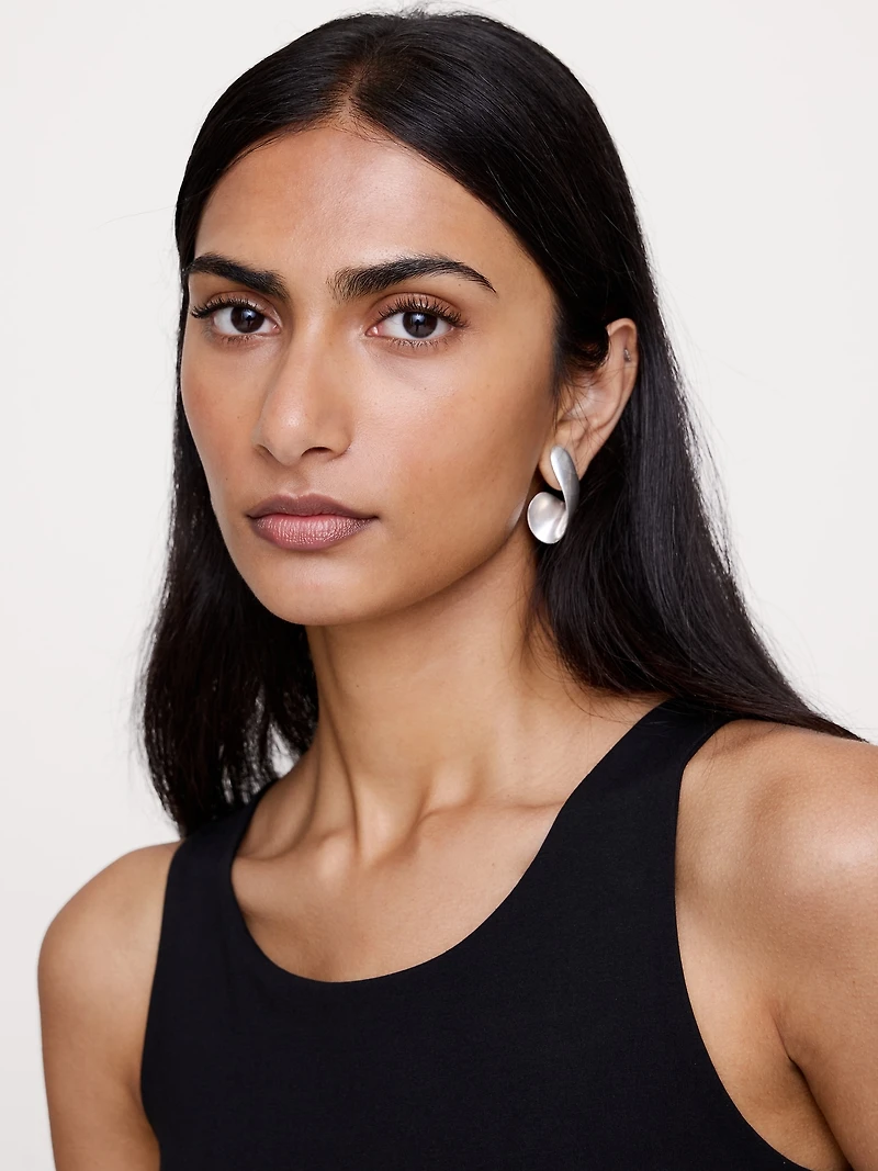 Ribbon Dangle Earring