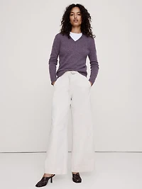 Lightweight Cashmere V-Neck Sweater