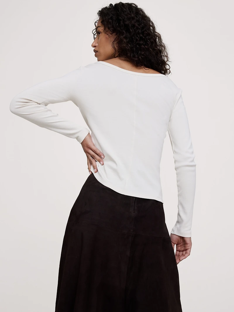 Minimalist Cotton Long-Sleeve Scoop-Neck T-Shirt
