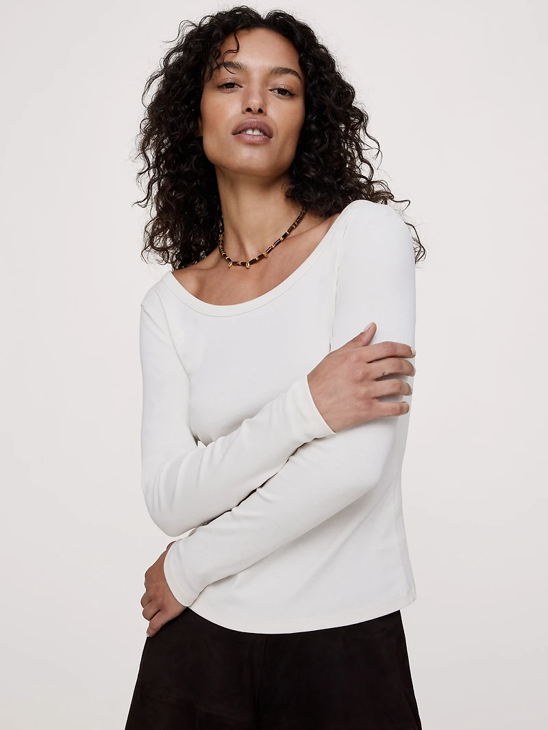 Minimalist Cotton Long-Sleeve Scoop-Neck T-Shirt