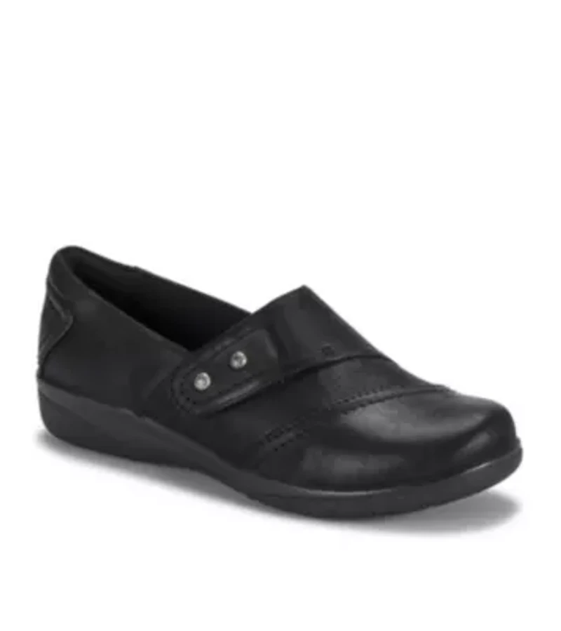 Baretraps Darma Slip On