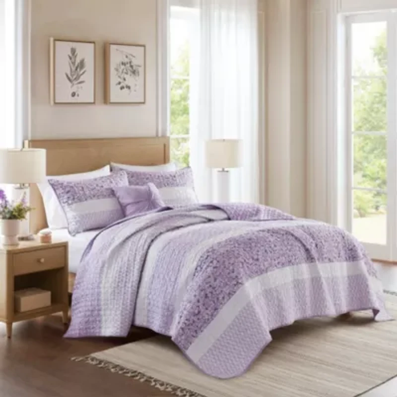 Caralie 4 Piece Seersucker Quilt Set with Throw
