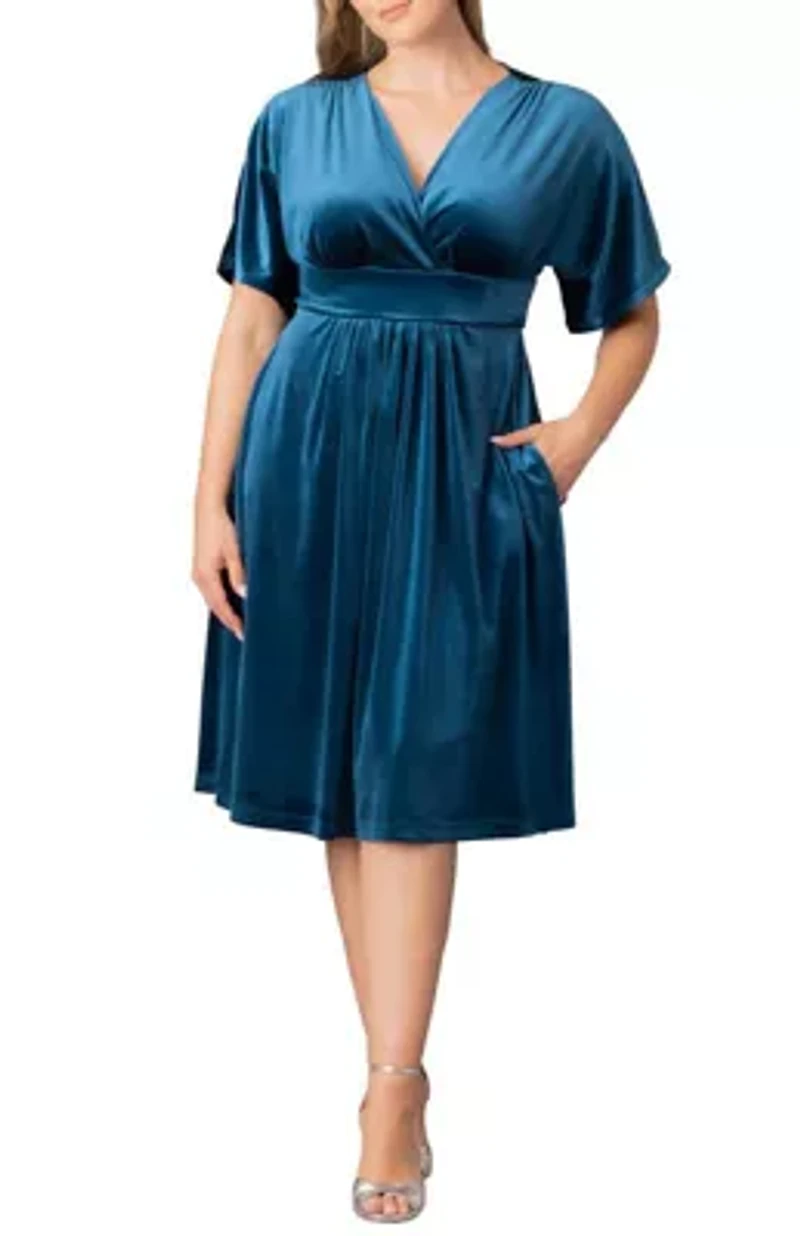 Women's Plus Angelic Velvet Cocktail Dress with Pockets