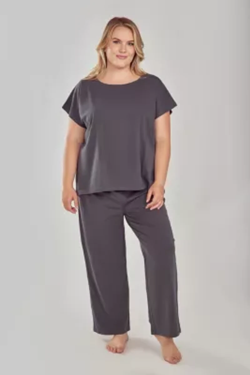 iCollection Womans Soft Knit Top and Crop Pant  Pajama Set with Side Pockets.