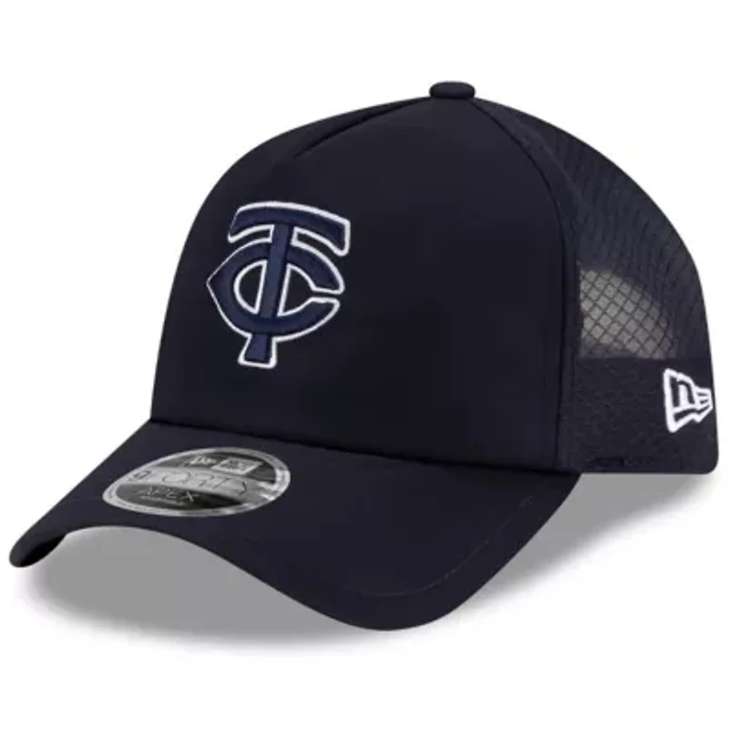 MLB Minnesota Twins 2026 Batting Practice Apex 9FORTY Adjustable Trucker Hat