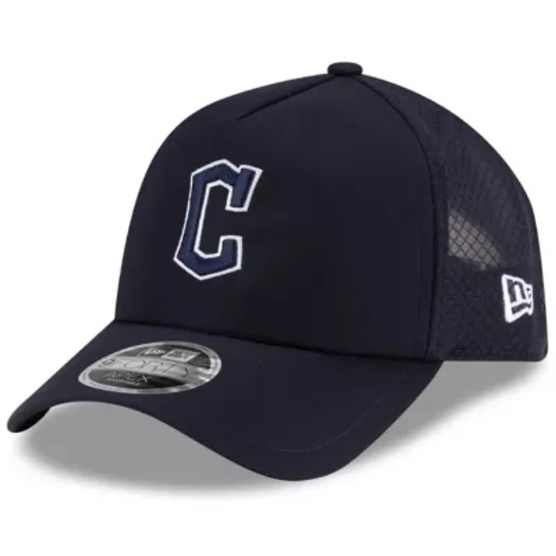 MLB Cleveland Guardians 2026 Batting Practice Apex 9FORTY Adjustable Trucker Hat