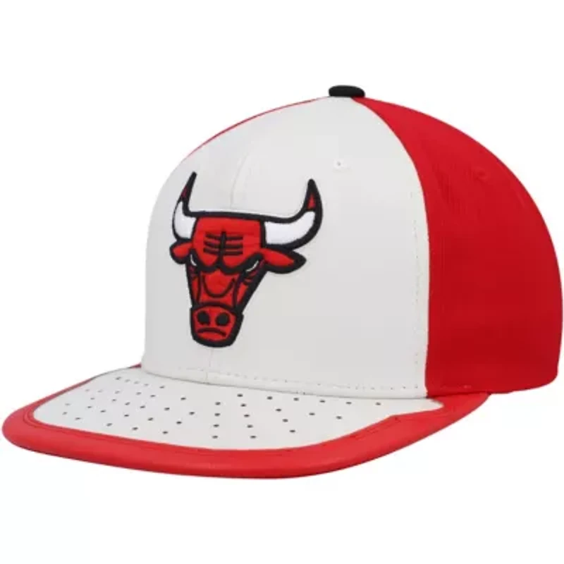 NBA White/Red Chicago Bulls Day One Snapback Hat