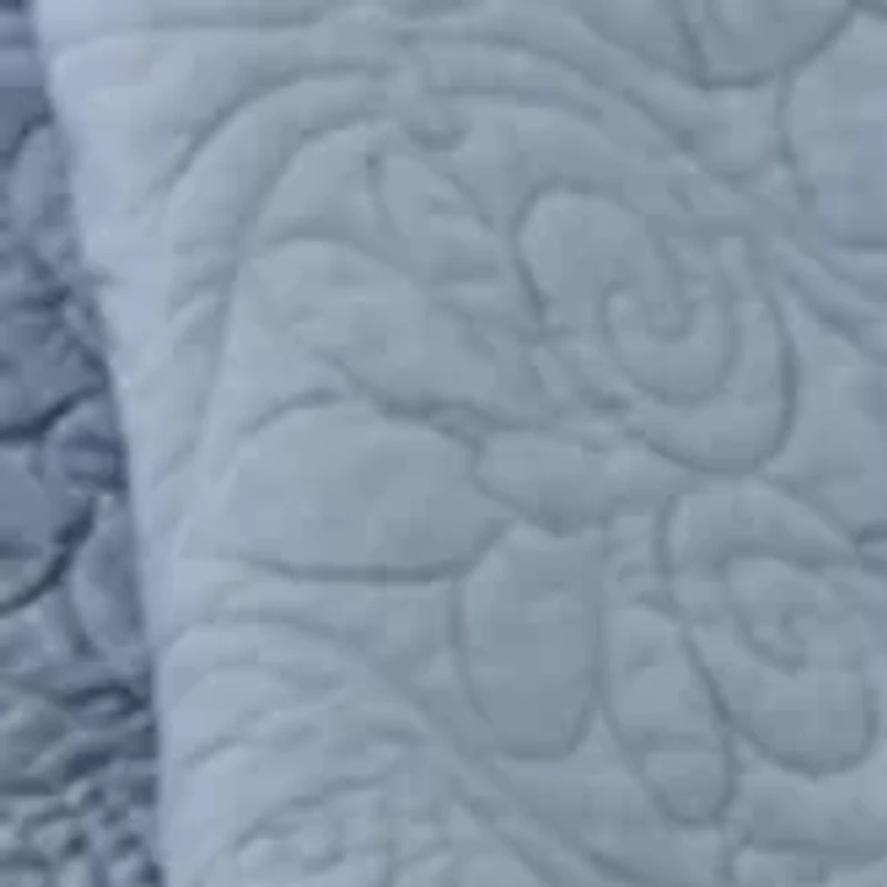 Quebec Oversized Quilted Throw