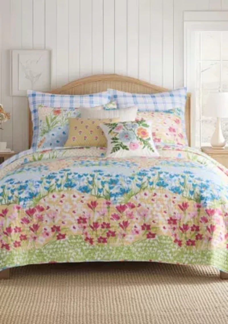 Blooming Hillside Quilt Set