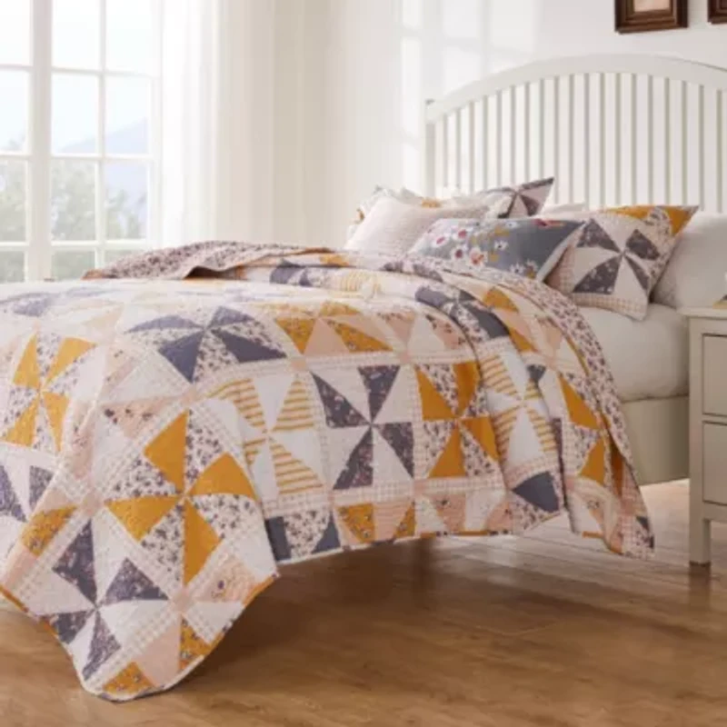 Pinwheel and Posey Quilt Set