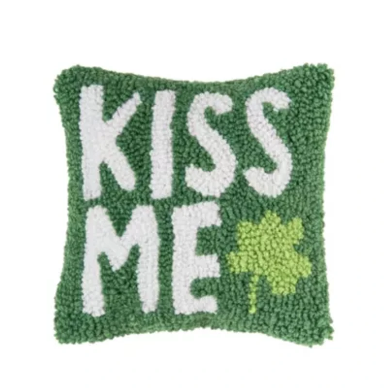 8" x 8" St. Patrick's Day "Kiss Me" Clover Hooked Small/Petite Accent Throw Pillow