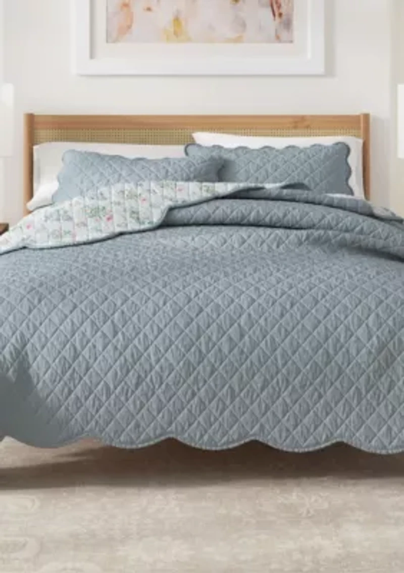 Blue Floral Scalloped Quilt Set