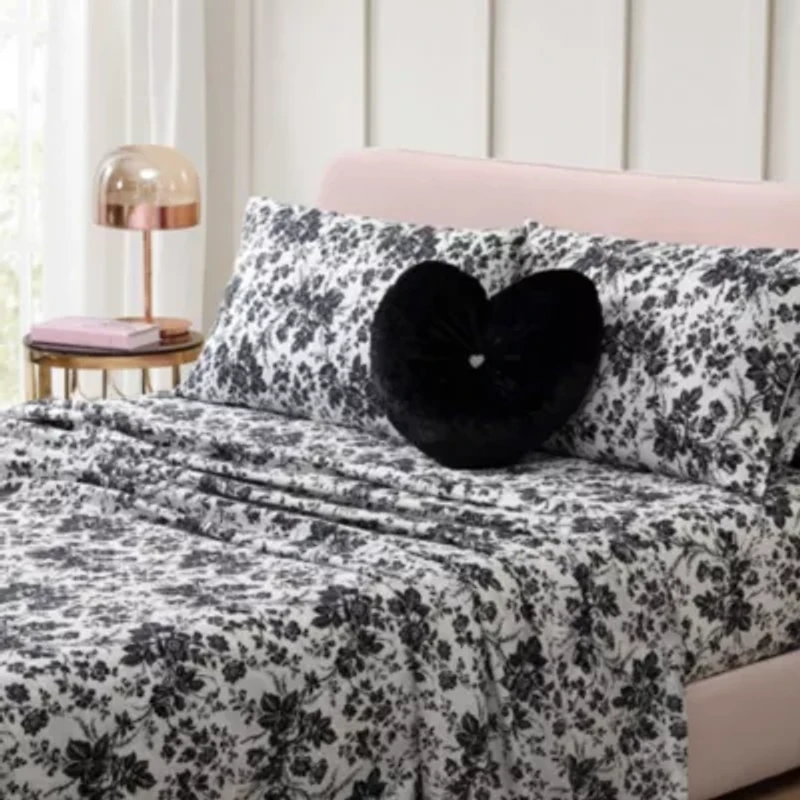 Velvet Heart Decorative Pillow