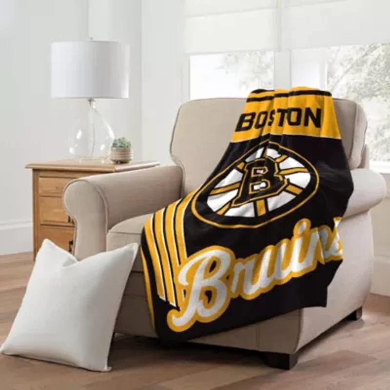 NHL Officially Licenced Boston Bruins 46" x 60" Microfiber Throw Blanket