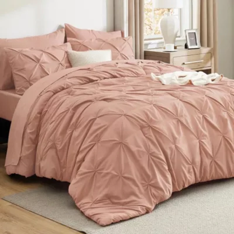 7 Piece GentleSoft™ Pintuck Comforter Bed Bag Set