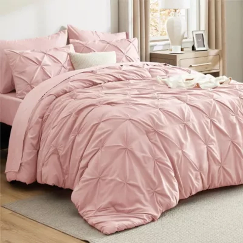7 Piece GentleSoft™ Pintuck Comforter Bed Bag Set
