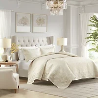 Versailles 3 Piece Quilt Set