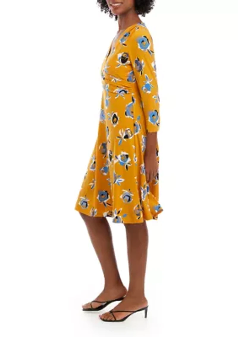 Petite 3/4 Sleeve V-Neck Side Ruched Floral Print Dress