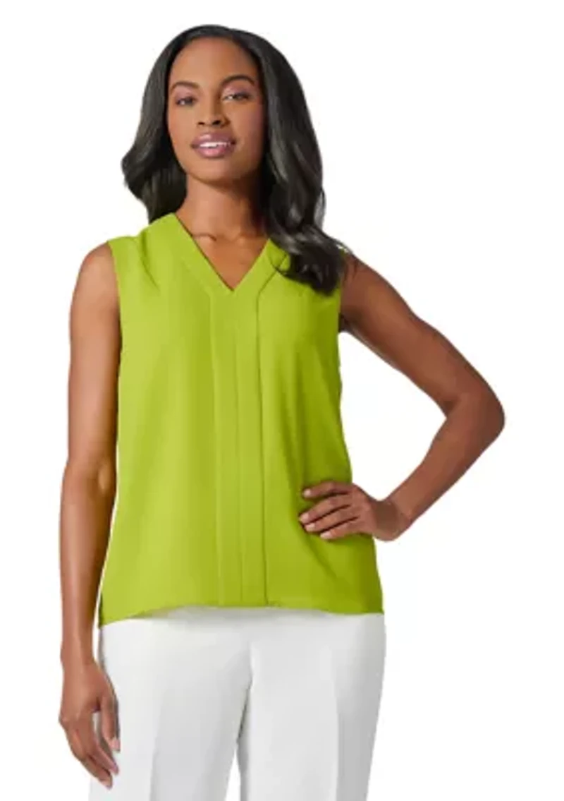 Women's Seamed V-Neck Sleeveless Blouse