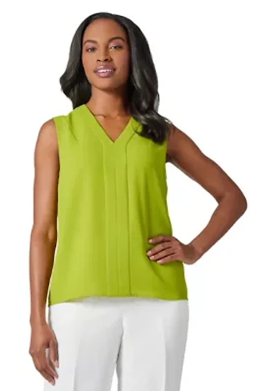 Women's Seamed V-Neck Sleeveless Blouse