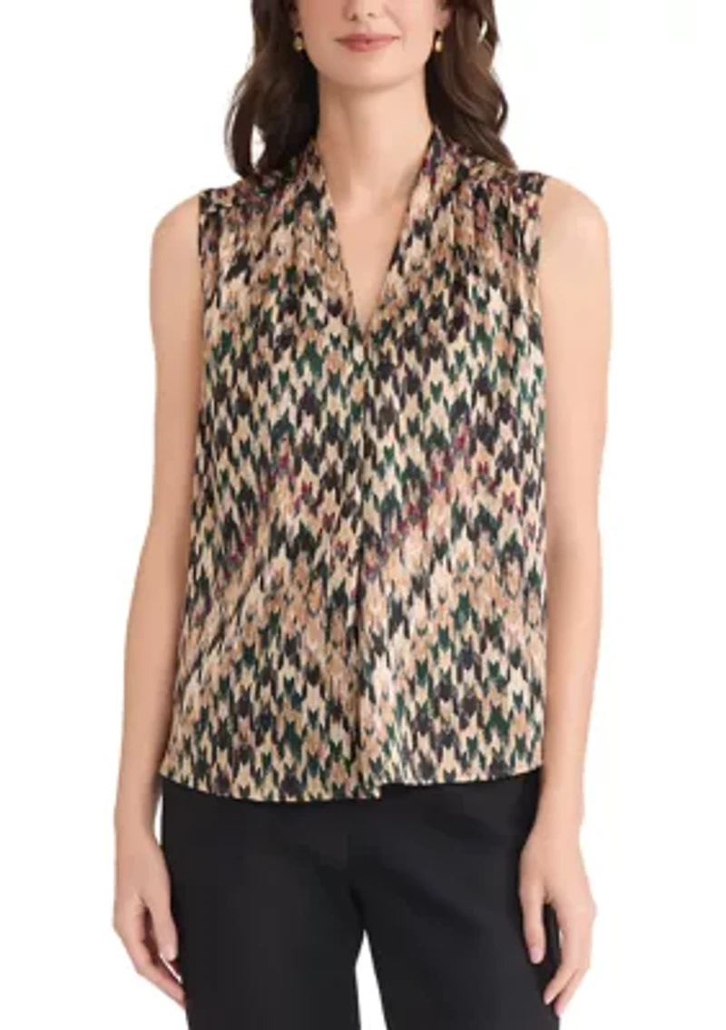 Petite Houndstooth Print Sleeveless V-Neck Blouse