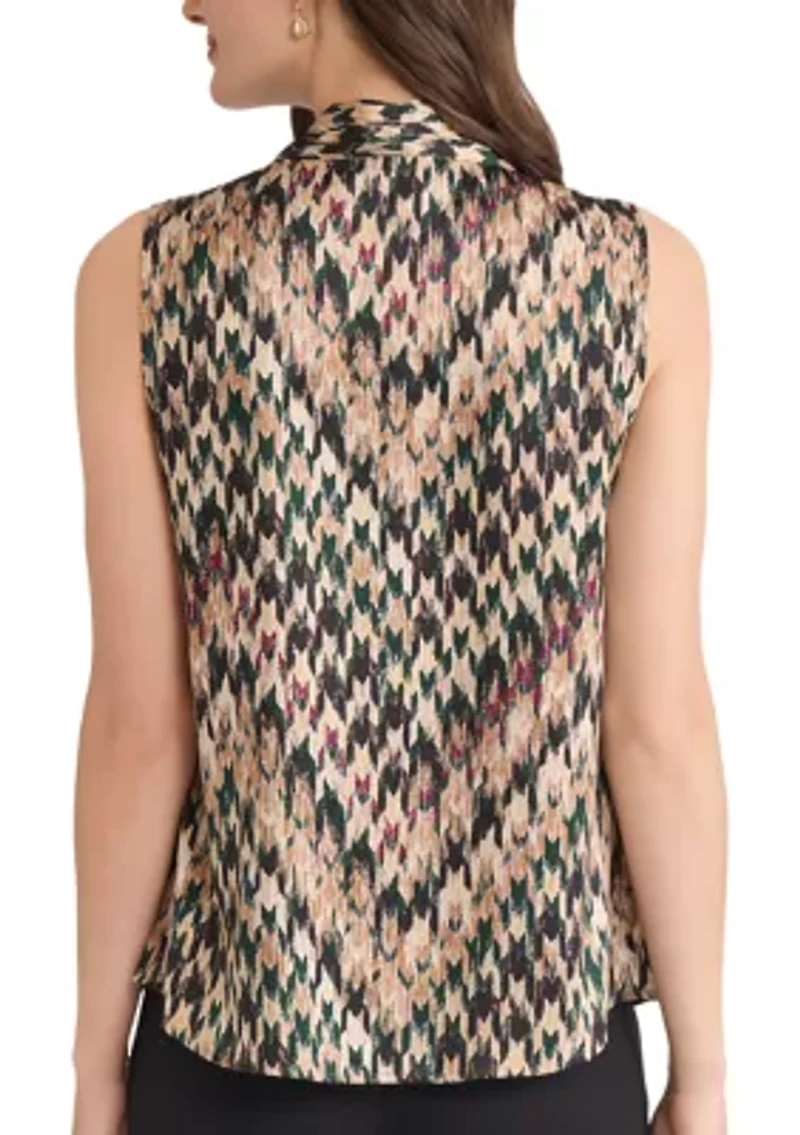 Petite Houndstooth Print Sleeveless V-Neck Blouse