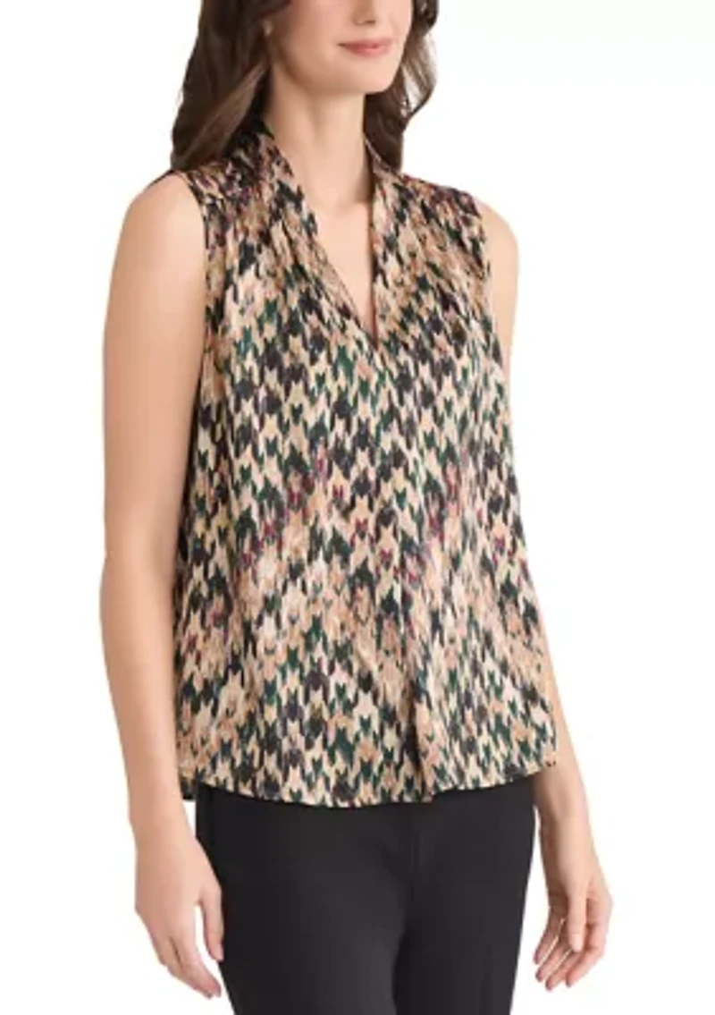 Petite Houndstooth Print Sleeveless V-Neck Blouse