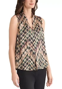 Petite Houndstooth Print Sleeveless V-Neck Blouse