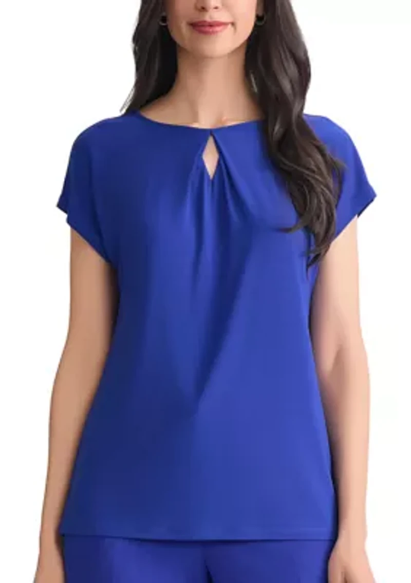 Women's Extended Shoulder Diamond Neck Knit Top