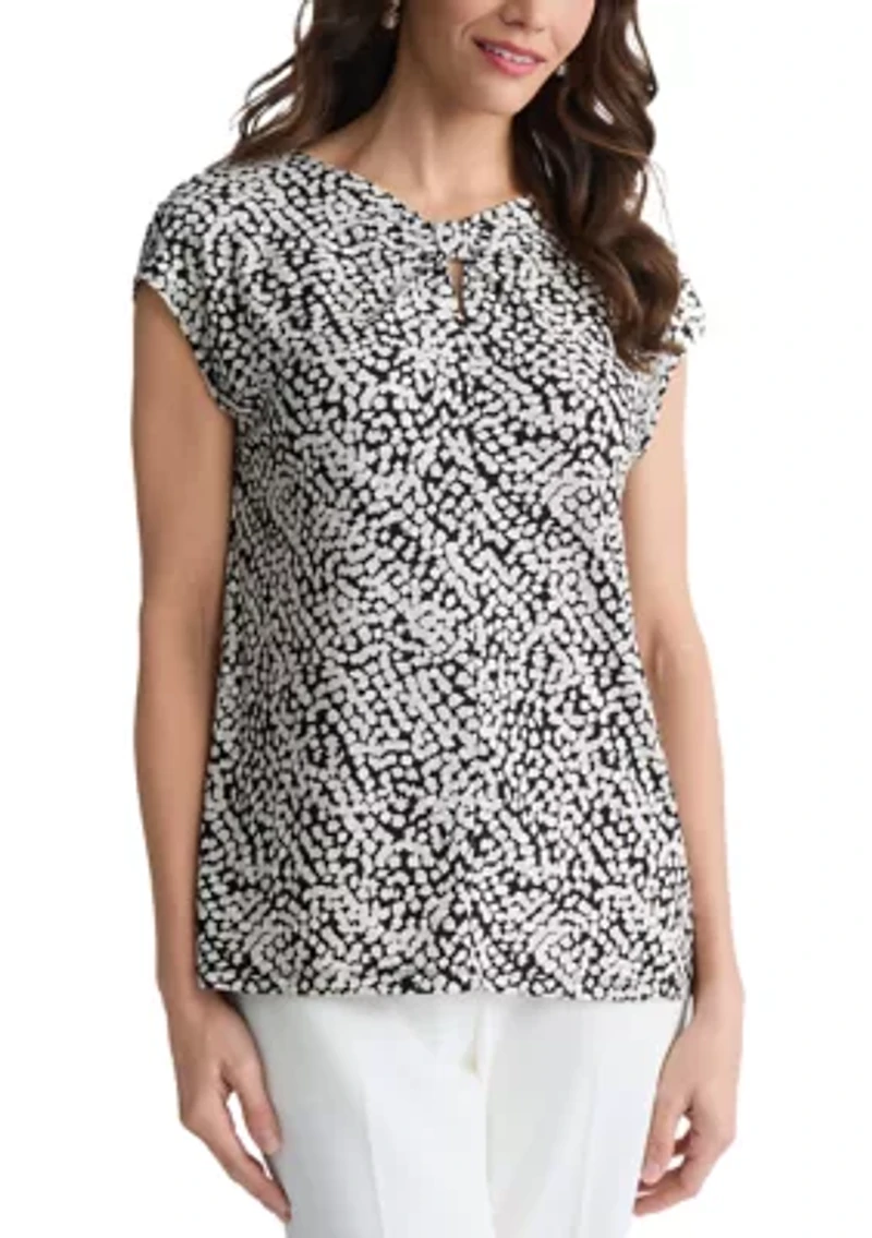 Women's Extended Shoulder Top