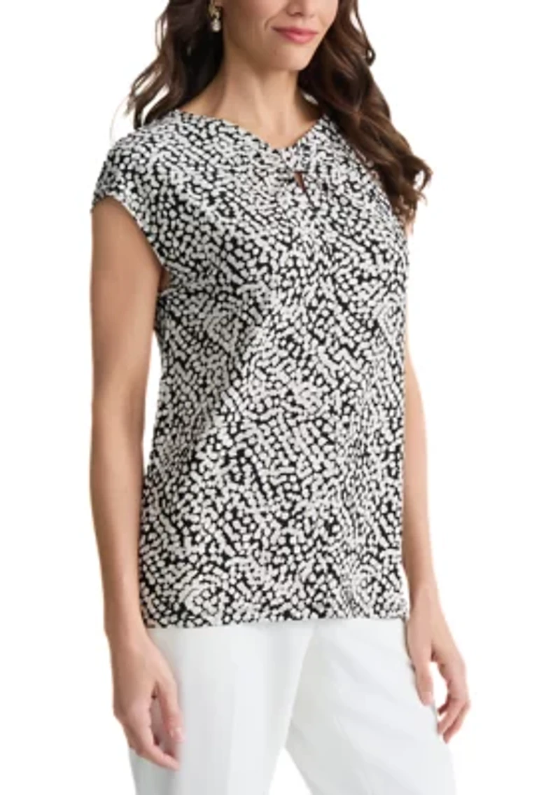 Women's Extended Shoulder Top