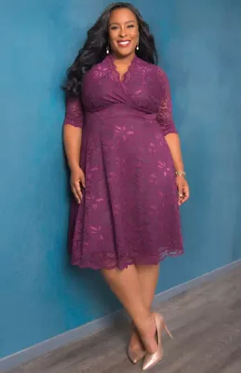 Women's Plus Mademoiselle Lace Cocktail Dress with Sleeves