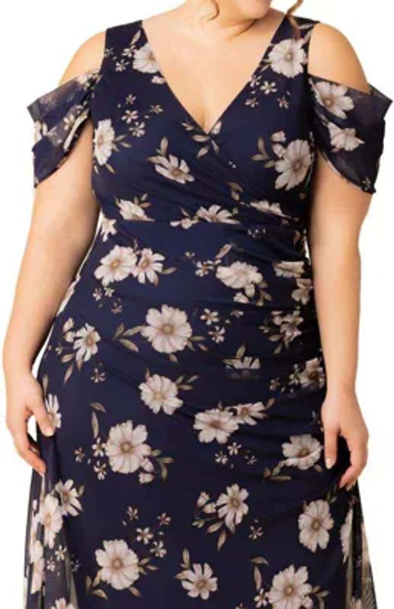 Women's Plus Seraphina Mesh Gown