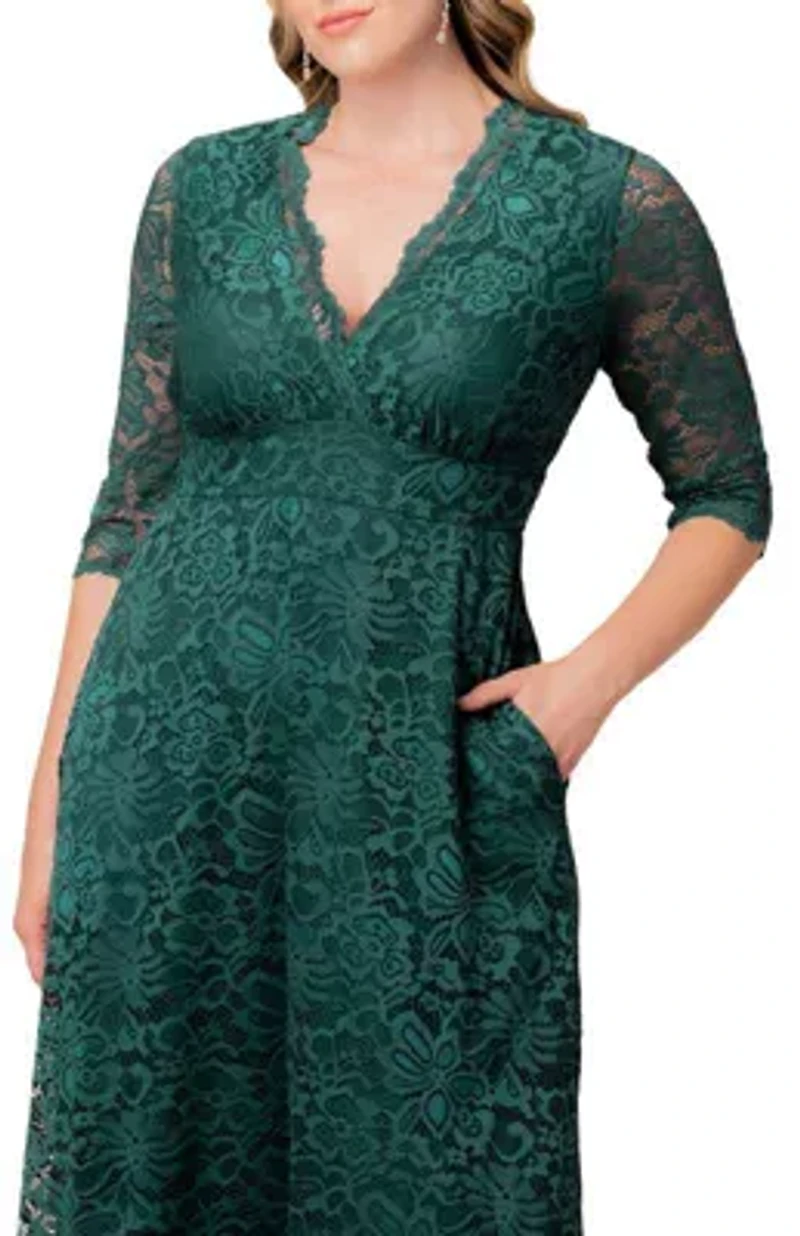 Women's Plus Maria Lace Evening Gown