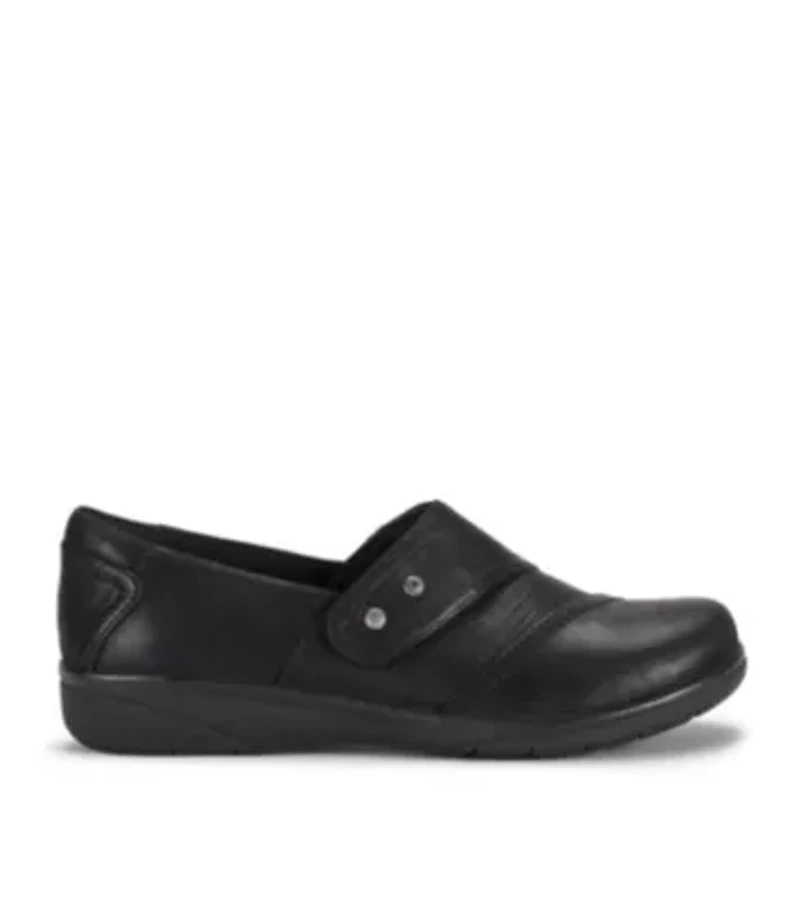 Baretraps Darma Slip On