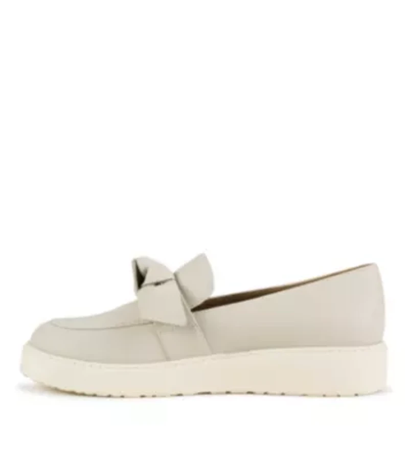 Baretraps Ferdana Moc Toe Slip On