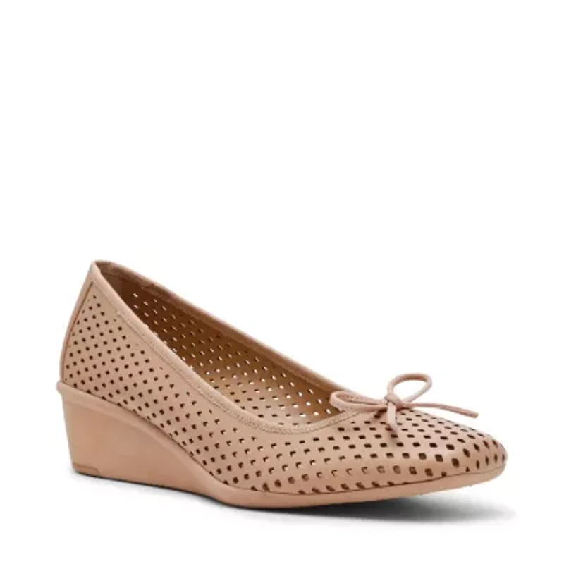Winslet Perforated Wedge