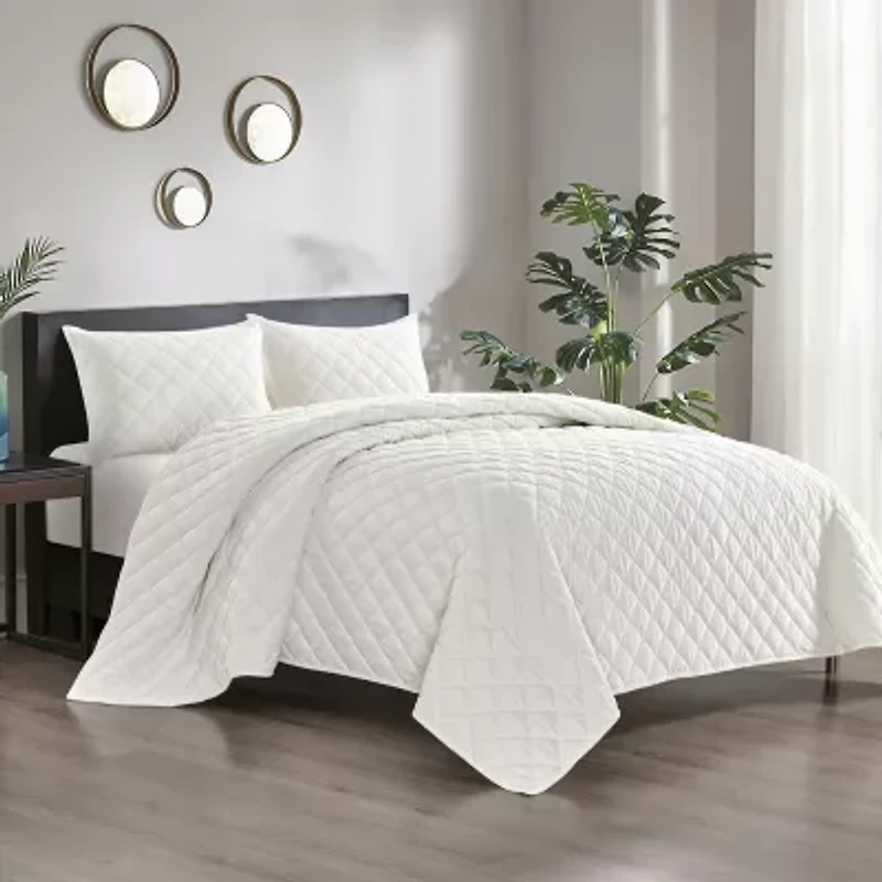 Pointehaven Luxury Diamond Velvet Quilt Set