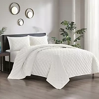 Pointehaven Luxury Diamond Velvet Quilt Set