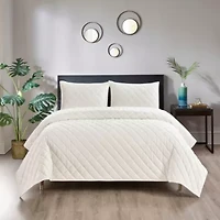Pointehaven Luxury Diamond Velvet Quilt Set