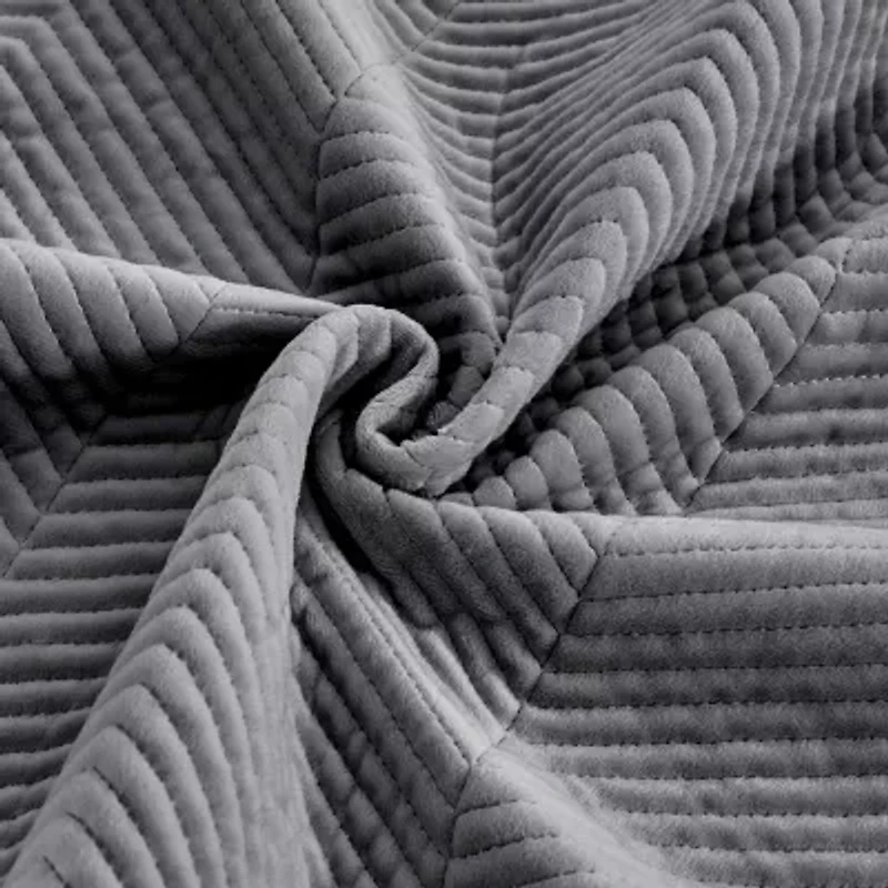 Pointehaven Luxury Diamond Velvet Quilt Set