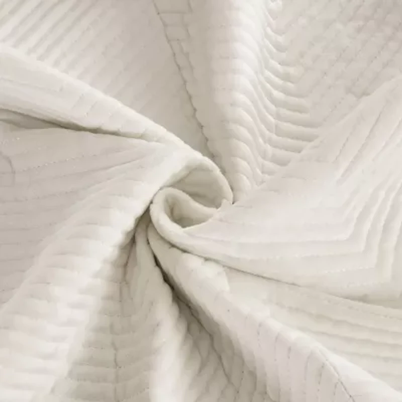 Pointehaven Luxury Diamond Velvet Quilt Set