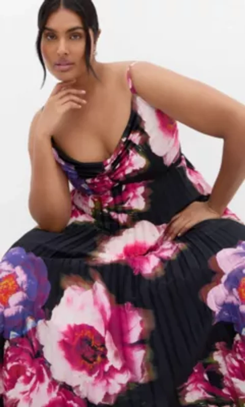 Ariana Pleat Print Maxi Dress