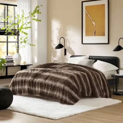 Zuri Faux Fur Blanket